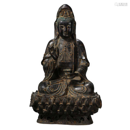 CHINESE MING DYNASTY GUANYIN SEATED STATUE