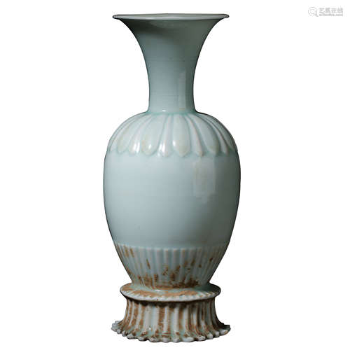 HUTIAN WARE VASE, SOUTHERN SONG DYNASTY, CHINA