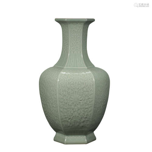 CHINESE QING DYNASTY GUAN WARE VASE 18TH CENTURY