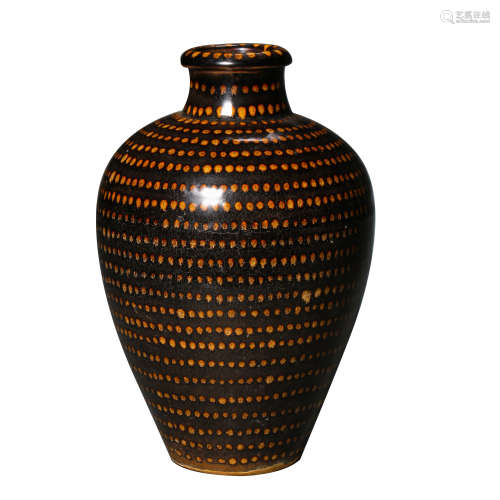 JIZHOU WARE BOTTLE IN SOUTHERN SONG DYNASTY, CHINA