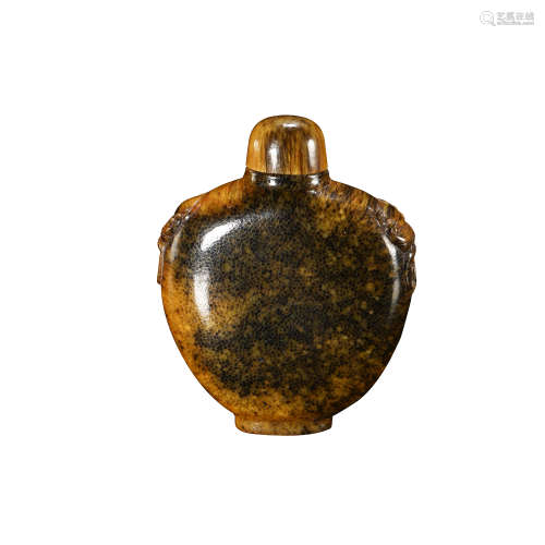 CHINESE QING DYNASTY HORN MADE NUFF BOTTLE