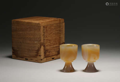 Yuan dynasty agate cup pair