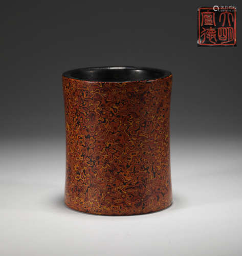 Qing dynasty lacquer pen holder