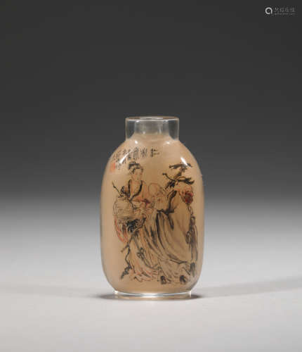 Snuff bottle painted in qing Dynasty material
