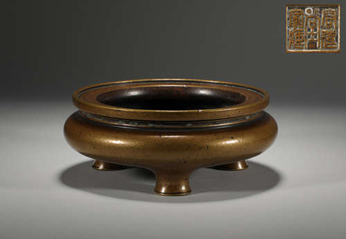 Bronze three-legged incense burner from the Qing Dynasty