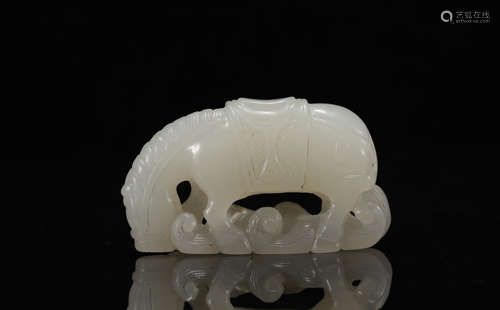 Hetian jade horse of qing Dynasty