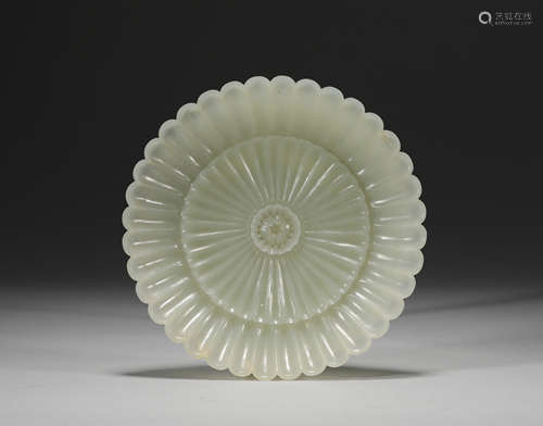 Qing Dynasty jindustan jade chrysanthemum petal pattern plat...