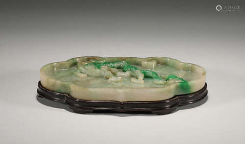 Jade dragon pattern pen wash from the Qing Dynasty