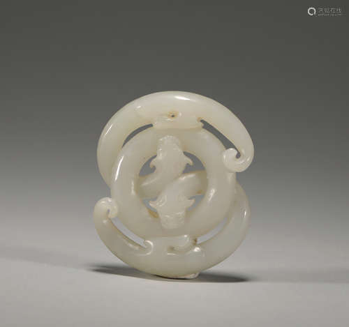 Ming Dynasty Hetian jade Double dragon jade pendant