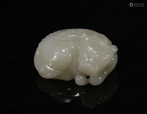 Hetian Jade auspicious beast in qing Dynasty