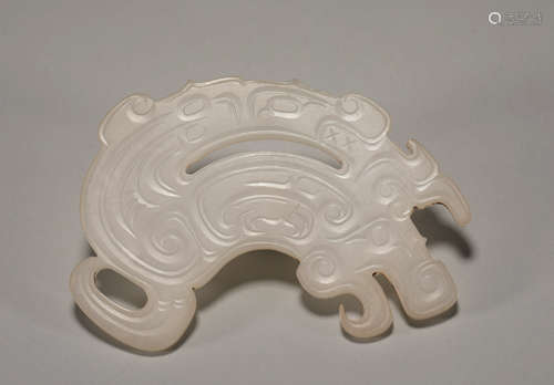 Western Zhou dragon jade ornaments