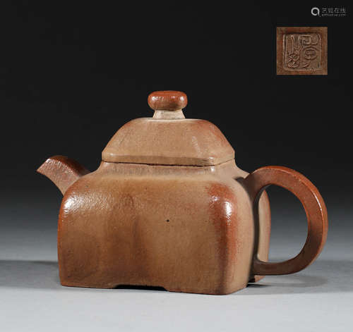 Purple clay pot in Qing Dynasty