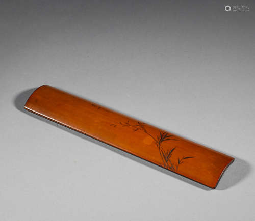 Bamboo carving pen holder in Qing Dynasty