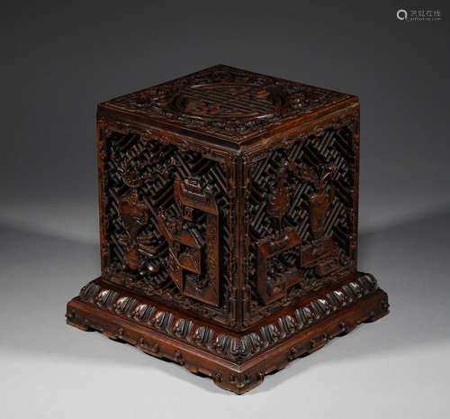 Huanghua pear wood Bogu seal box in the Qing Dynasty