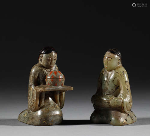 In the Han Dynasty, a pair of jade figurines in Hotan