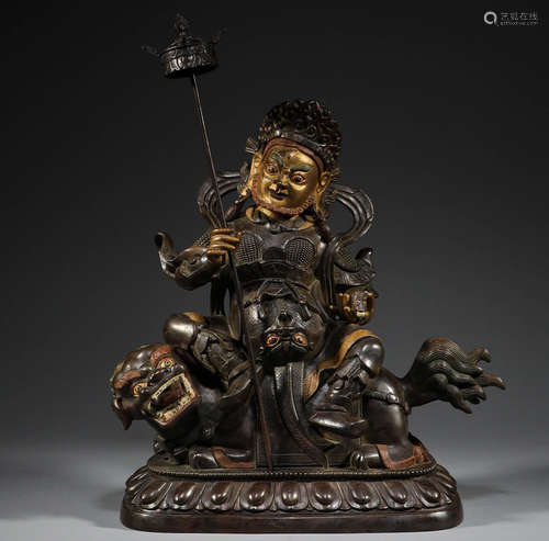 In the Qing Dynasty, liupin Buddha building, bronze gilded t...