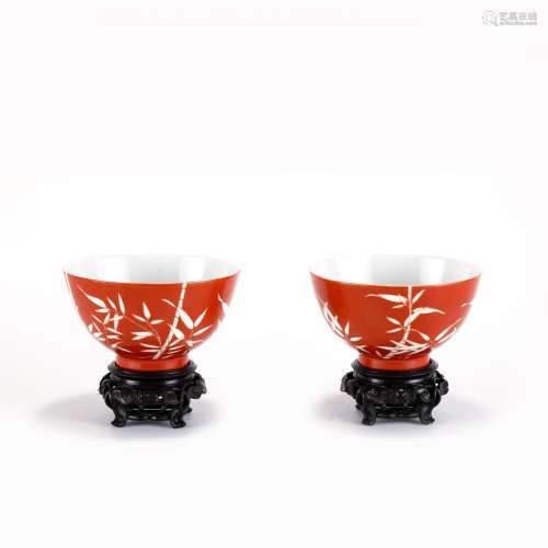 PAIR YONGZHENG ALUM RED BOWLS ON STAND