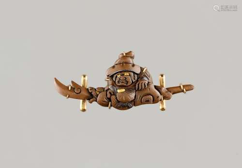 AN 18K GOLD-MOUNTED COPPER OBIDOME (SASH CLIP) DEPICTING KAN...