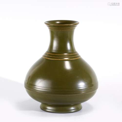 QING QIANLONG TEA FOAM VASE