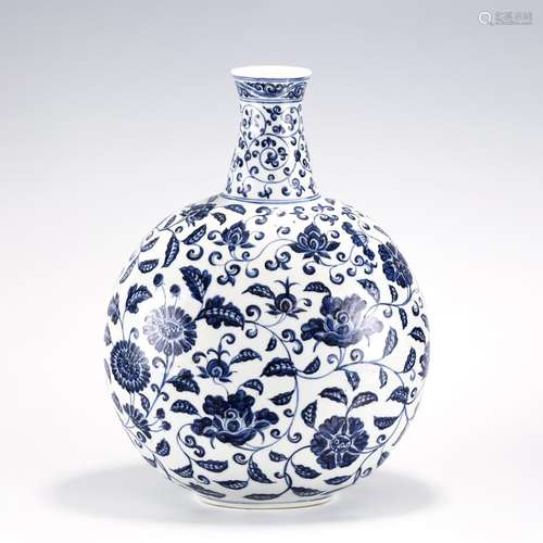 MING BLUE & WHITE MOON VASE