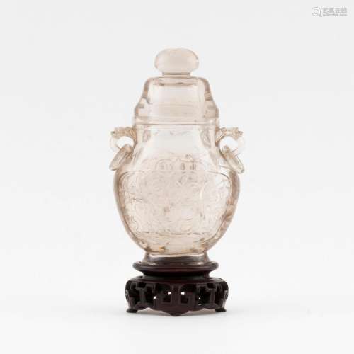 CHINESE CRYSTAL LIDDED VASE ON STAND