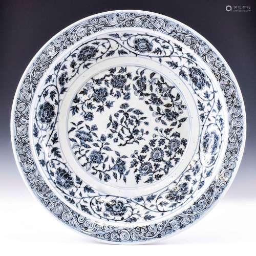 MING BLUE & WHITE WRAPPED FLORAL CHARGER