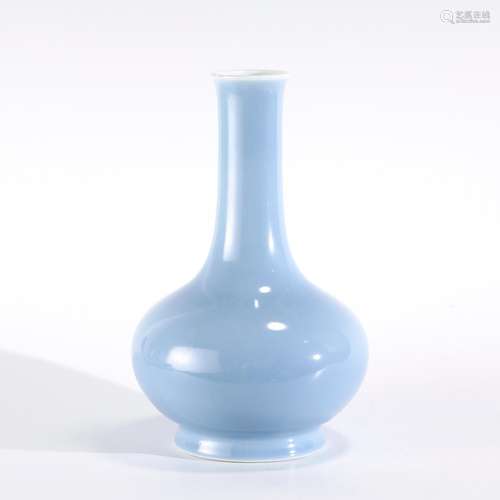 QING QIANLONG SKY BLUE GLAZED VASE