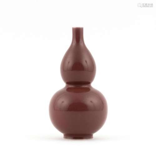 LIVER RED MONOCHROME DOUBLE GOURD BOTTLE