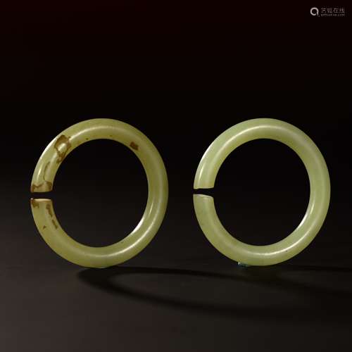 A pair of ancient jade rings