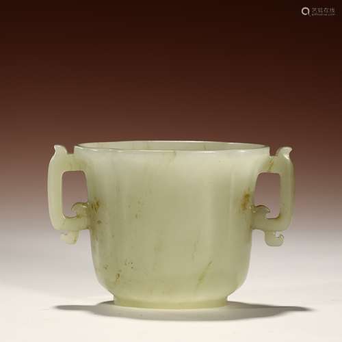 Ancient white jade amphora