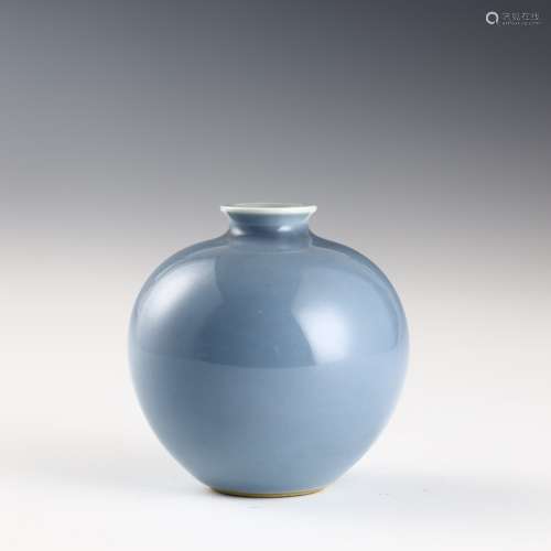 Sky blue glazed pot