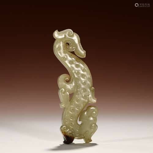 Ancient dragon-shaped jade accessories