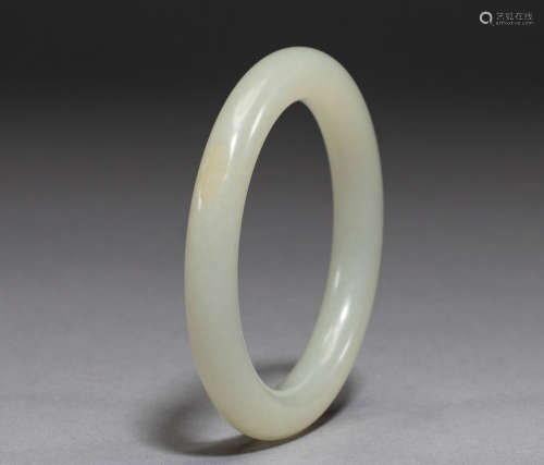 Hetian jade bracelet from Qing Dynasty, China