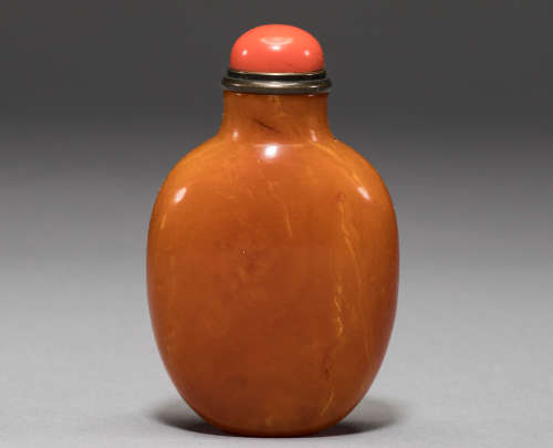 Amber snuff bottle from Qing Dynasty, China