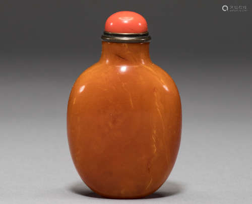 Amber snuff bottle from Qing Dynasty, China