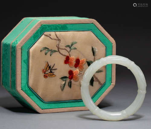 Hetian jade bracelet from Qing Dynasty, China
