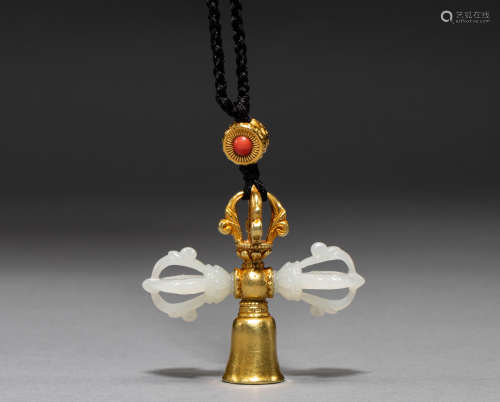 Hetian jade and gold pendant from Qing Dynasty