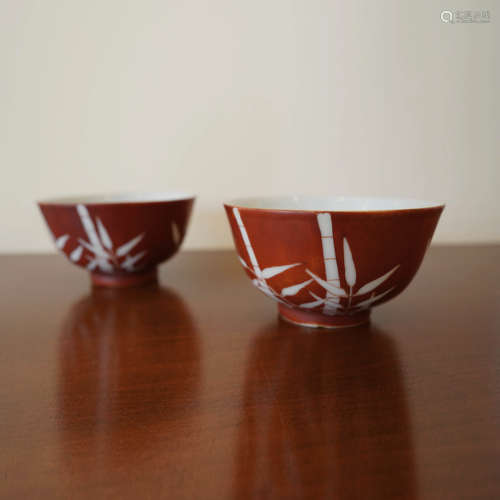 LOT OF 2, A PAIR OF CHINESE CORAL RED BAMBOO BOWLS WITH ‘XUA...