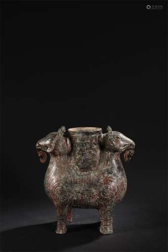 A DOUBLE-RAM BRONZE ZUN VASE