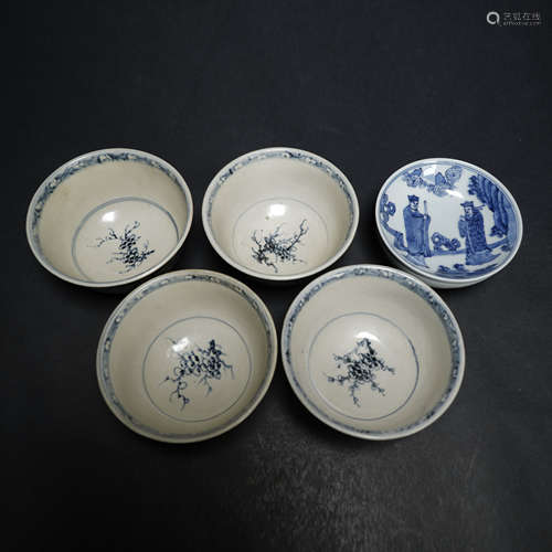 LOT OF 5, A GROUP OF FIVE BLUE AND WHITE BOWLS