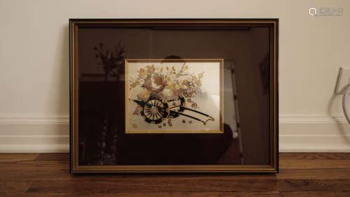 A JAPANESE GOLD AND SILVER INLAID FLOWER PLAQUE