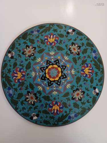 19TH C.CHINESE CLOISONNE ROUND BOX WITH INLAYS