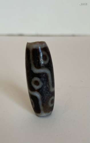 9 eye Tibetan bead