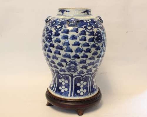 Chinese Blue&White Porcelain Vase Made into Lamp