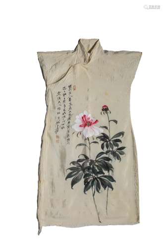 Embroidered Floral Robe