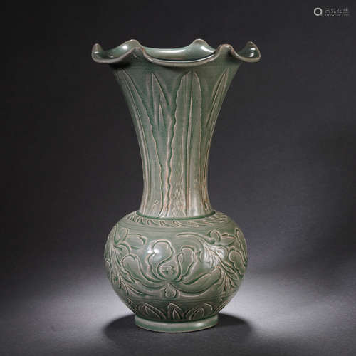 Long Quan Kiln Vase