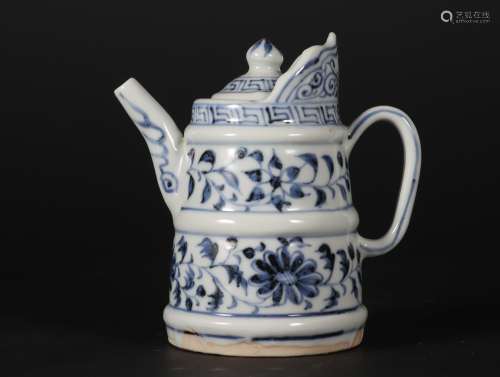 A Chinese Blue and white flower pattern wine pot