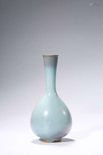 A Chinese Porcelain Jun-Type Vase