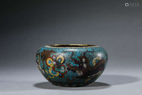 A Chinese Cloisonne Enamel Jar