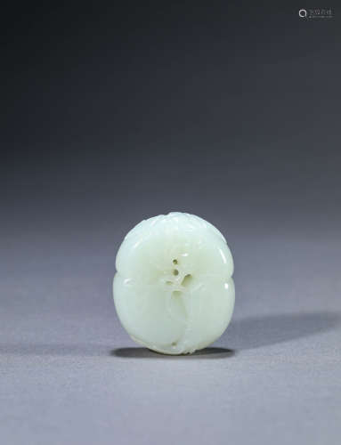 A Chinese Jade Double Gourd Ornament